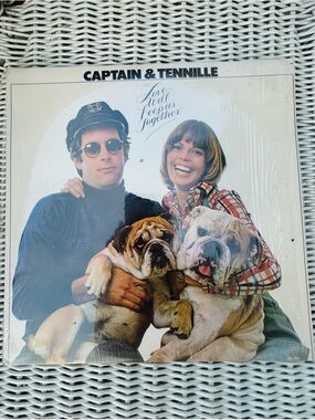 Captain & Tennille Love Will Keep Us Together 1975 A&M Record